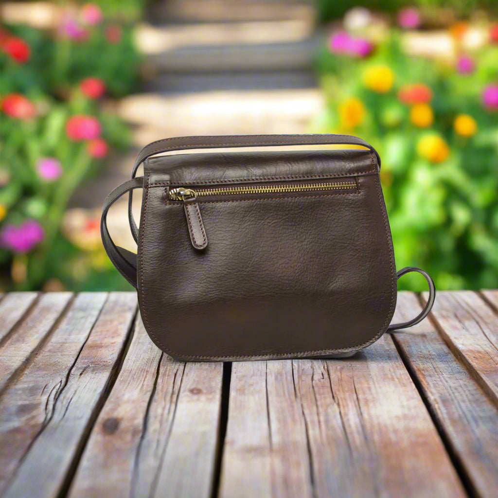 Women's Shoulder Bag in Full Grain Calfskin | Travel & Everyday Use