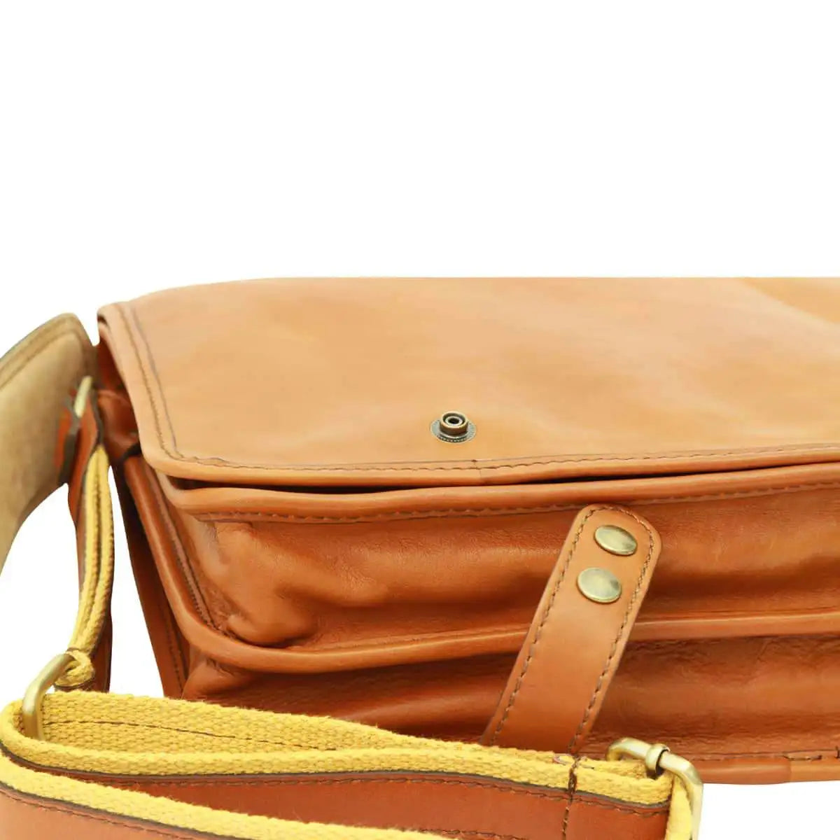 Calfskin Nappa Messenger Bag | Everyday Use & Casual