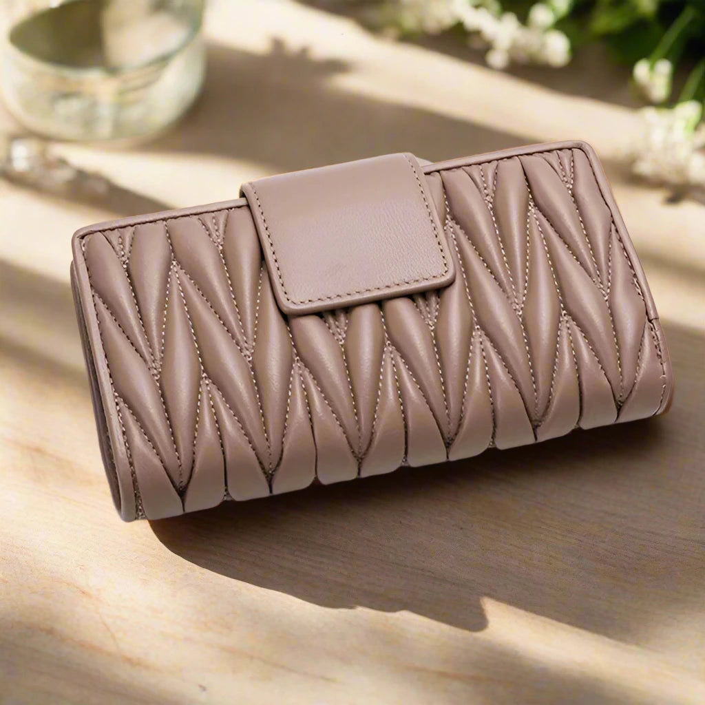 Women’s Wrinkled Leather Wallet | Travel & Everyday Use