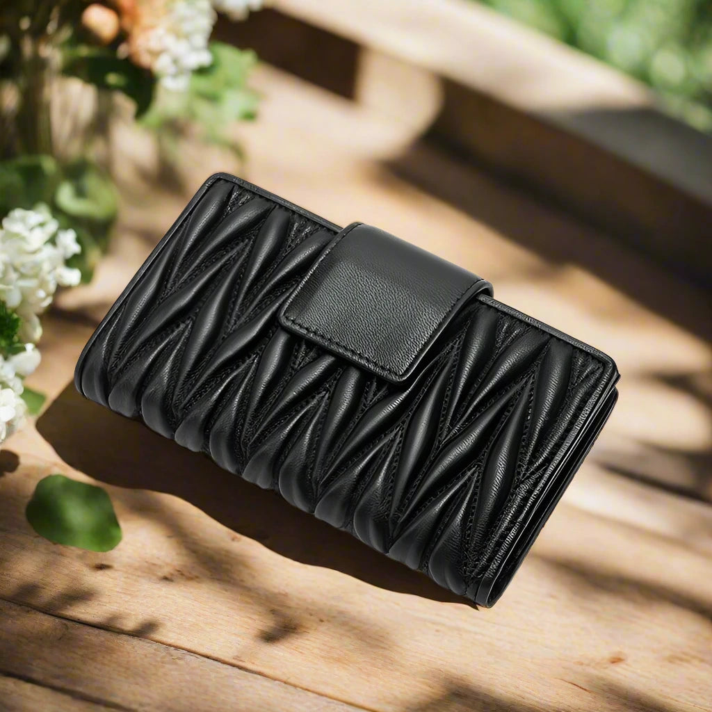Women’s Wrinkled Leather Wallet | Travel & Everyday Use